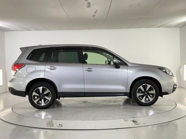 フォレスター 2.0i-L アイサイト 4WD/最終後期E型/アイサイトVer3(全車速追従クルコン/衝突軽減/レーンキープ/車線逸脱警報/AT誤発進抑制機能)/LEDヘッド・Fフォグ/シートヒーター/ストラーダナビ/Bluetooth(6枚目)