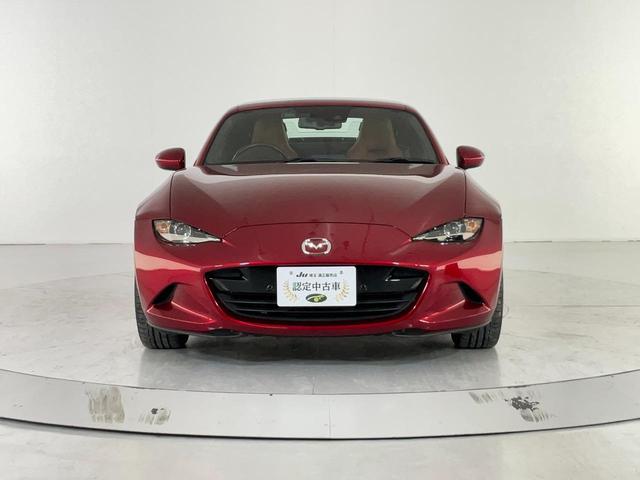 ロードスターＲＦ ＶＳ　テラコッタセレクション　ｉ－ｓｔｏｐ／ｉ－ＥＬＯＯＰ／ＢＳＭ／衝突軽減ブレーキ／車線逸脱警報／ＡＴ誤発進抑制制御／クルコン／アダプティブＬＥＤヘッド／テラコッタ革シート／シートヒーター／ＢＯＳＥ／マツコネ／Ｂカメラ／ＥＴＣ（3枚目）