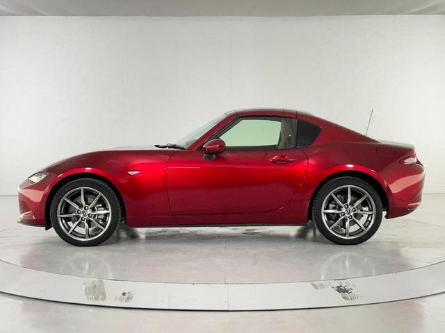 ロードスターＲＦ ＶＳ　テラコッタセレクション　ｉ－ｓｔｏｐ／ｉ－ＥＬＯＯＰ／ＢＳＭ／衝突軽減ブレーキ／車線逸脱警報／ＡＴ誤発進抑制制御／クルコン／アダプティブＬＥＤヘッド／テラコッタ革シート／シートヒーター／ＢＯＳＥ／マツコネ／Ｂカメラ／ＥＴＣ（9枚目）