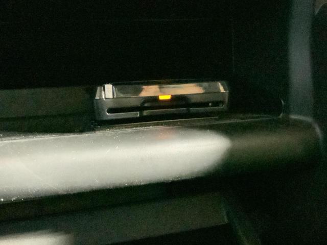 エクリプスクロス ブラックエディション　４ＷＤ／ｅ－アシスト（衝突軽減／車線逸脱警報／ＡＴハイビーム／誤発進抑制／後側方車両検知警報）／レーダークルコン／ＬＥＤヘッド／Ｆフォグ／シートヒーター／ＭＭＣＳナビ／マルチアラウンドモニター／ＥＴＣ（22枚目）