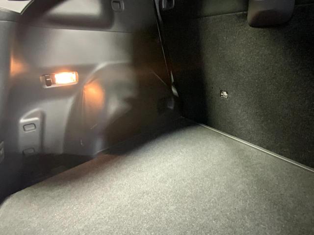 エクリプスクロス ブラックエディション　４ＷＤ／ｅ－アシスト（衝突軽減／車線逸脱警報／ＡＴハイビーム／誤発進抑制／後側方車両検知警報）／レーダークルコン／ＬＥＤヘッド／Ｆフォグ／シートヒーター／ＭＭＣＳナビ／マルチアラウンドモニター／ＥＴＣ（31枚目）