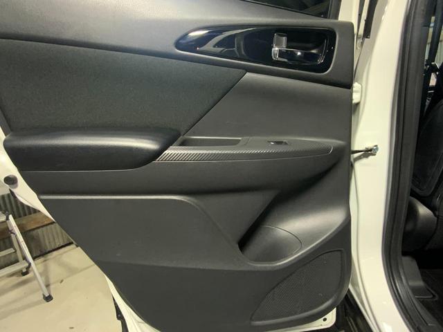 エクリプスクロス ブラックエディション　４ＷＤ／ｅ－アシスト（衝突軽減／車線逸脱警報／ＡＴハイビーム／誤発進抑制／後側方車両検知警報）／レーダークルコン／ＬＥＤヘッド／Ｆフォグ／シートヒーター／ＭＭＣＳナビ／マルチアラウンドモニター／ＥＴＣ（45枚目）