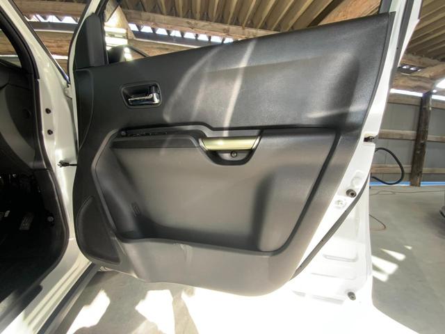 イグニス Ｆリミテッド　４ＷＤ／セーフティＰＫＧ（ＤＳＢＳ／誤発進抑制機能／車線逸脱警報／先行車発進お知らせ機能／サイド・カーテンエアバック）／クルコン／ＬＥＤヘッドランプ・Ｆフォグ／ルーフレール／半革シート／純正オーディオ（27枚目）