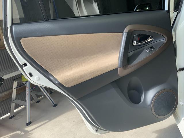 ヴァンガード ２４０Ｓ　Ｇパッケージ　４ＷＤ　ワンオーナー　ドライブレコーダー　ＥＴＣ　バックカメラ　クリアランスソナー　オートクルーズコントロール　パワーシート　サンルーフ　ナビ　ＴＶ　オートライト　ＨＩＤ　アルミホイール　スマートキー（31枚目）