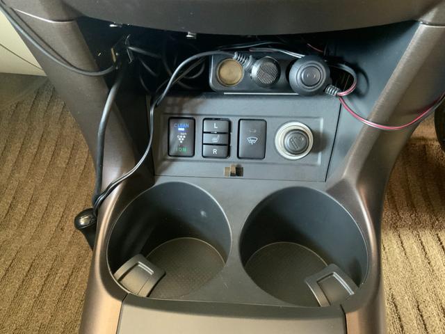 ヴァンガード ２４０Ｓ　Ｇパッケージ　４ＷＤ　ワンオーナー　ドライブレコーダー　ＥＴＣ　バックカメラ　クリアランスソナー　オートクルーズコントロール　パワーシート　サンルーフ　ナビ　ＴＶ　オートライト　ＨＩＤ　アルミホイール　スマートキー（56枚目）