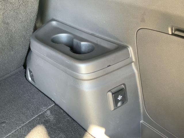 アウトランダーＰＨＥＶ Ｇナビパッケージ　４ＷＤ　ＥＴＣ　全周囲カメラ　オートクルーズコントロール　レーンアシスト　パワーシート　衝突被害軽減システム　ＴＶ　オートマチックハイビーム　オートライト　ＬＥＤヘッドランプ　電動リアゲート（61枚目）