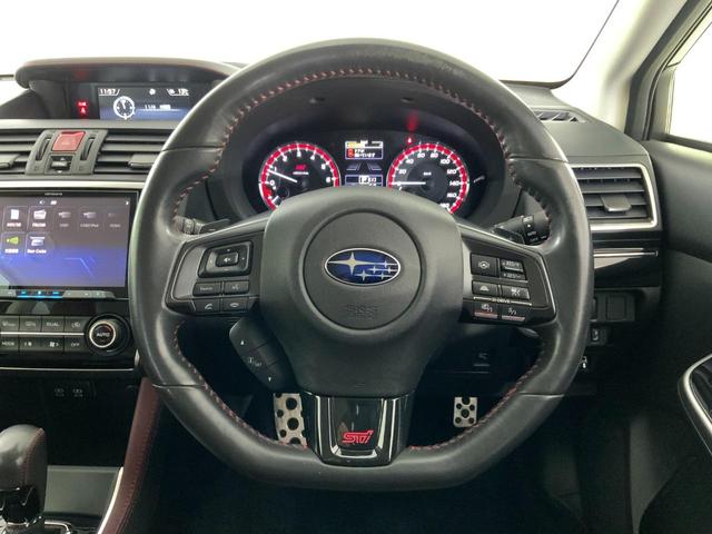 ハンドルの状態が悪いと運転に集中できませんよね。こちらの車、お気軽にお問い合わせください。