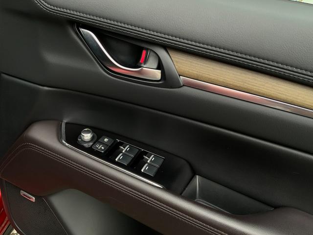 CX-5 XD エクスクルーシブモード 4WD ワンオーナー 全周囲カメラ クリアランスソナー オートクルーズコントロール レーンアシスト 衝突被害軽減システム ナビ LEDヘッドランプ アルミホイール スマートキー アイドリングストップ(15枚目)