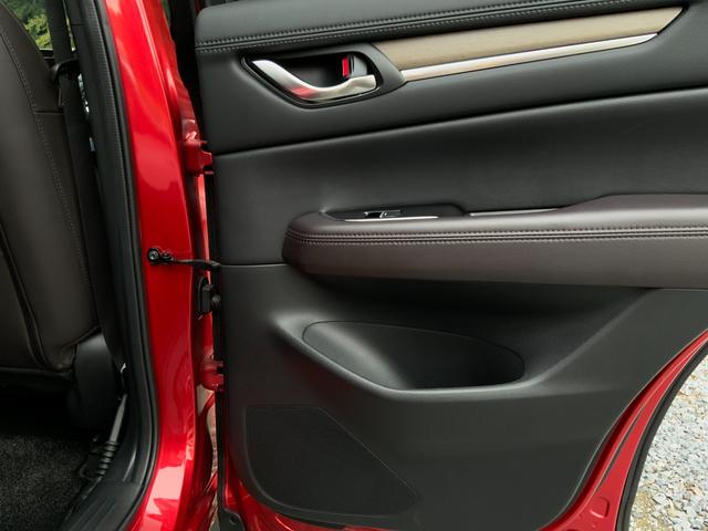 CX-5 XD エクスクルーシブモード 4WD ワンオーナー 全周囲カメラ クリアランスソナー オートクルーズコントロール レーンアシスト 衝突被害軽減システム ナビ LEDヘッドランプ アルミホイール スマートキー アイドリングストップ(16枚目)