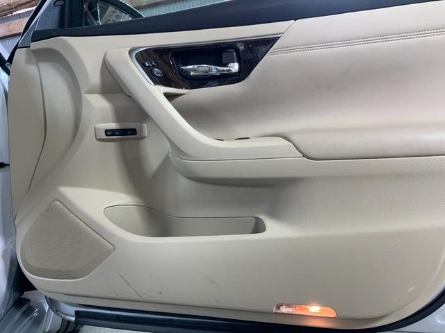 ティアナ XV ナビAVMパッケージ ETC クリアランスソナー オートクルーズコントロール 衝突被害軽減システム 全周囲カメラ ナビ アルミホイール オートライト HID CVT シートエアコン スマートキー 電動格納ミラー(28枚目)