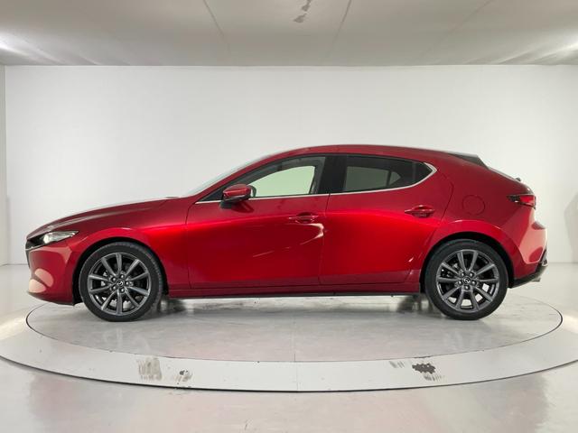 MAZDA3ファストバック 20Sプロアクティブ ツーリングセレクション 全周囲カメラ TV クリアランスソナー オートクルーズコントロール 衝突被害軽減システム アルミホイール オートマチックハイビーム オートライト LEDヘッドランプ パワーシート スマートキー(4枚目)