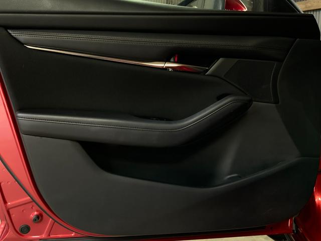 MAZDA3ファストバック 20Sプロアクティブ ツーリングセレクション 全周囲カメラ TV クリアランスソナー オートクルーズコントロール 衝突被害軽減システム アルミホイール オートマチックハイビーム オートライト LEDヘッドランプ パワーシート スマートキー(26枚目)