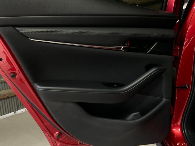 MAZDA3ファストバック 20Sプロアクティブ ツーリングセレクション 全周囲カメラ TV クリアランスソナー オートクルーズコントロール 衝突被害軽減システム アルミホイール オートマチックハイビーム オートライト LEDヘッドランプ パワーシート スマートキー(37枚目)