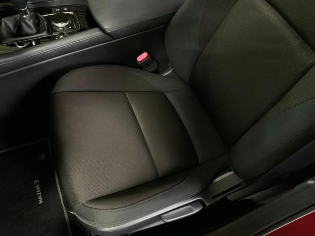 MAZDA3ファストバック 20Sプロアクティブ ツーリングセレクション 全周囲カメラ TV クリアランスソナー オートクルーズコントロール 衝突被害軽減システム アルミホイール オートマチックハイビーム オートライト LEDヘッドランプ パワーシート スマートキー(42枚目)
