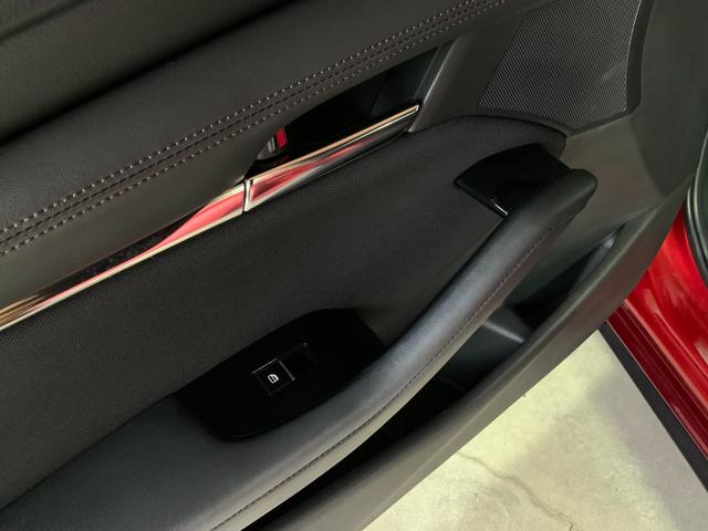 MAZDA3ファストバック 20Sプロアクティブ ツーリングセレクション 全周囲カメラ TV クリアランスソナー オートクルーズコントロール 衝突被害軽減システム アルミホイール オートマチックハイビーム オートライト LEDヘッドランプ パワーシート スマートキー(49枚目)