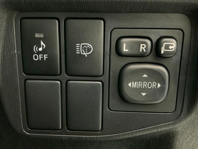 プリウス Ｇツーリングセレクションレザーパッケージ　黒革／衝突軽減／追従クルコン／パーキングアシスト／ＬＥＤヘッドランプ／ヘッドランプウォッシャー／運転席パワーシート／前席シートヒーター／純正ＨＤＤナビ（ＣＤ・ＤＶＤ・地デジ・ＢＴ）／ＥＴＣ／Ｂカメラ（20枚目）