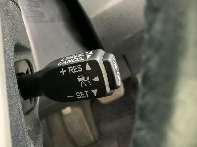 プリウス Ｇツーリングセレクションレザーパッケージ　黒革／衝突軽減／追従クルコン／パーキングアシスト／ＬＥＤヘッドランプ／ヘッドランプウォッシャー／運転席パワーシート／前席シートヒーター／純正ＨＤＤナビ（ＣＤ・ＤＶＤ・地デジ・ＢＴ）／ＥＴＣ／Ｂカメラ（21枚目）