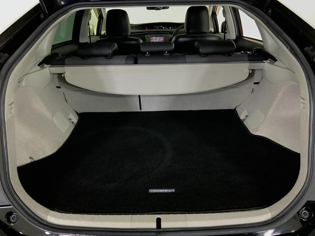 プリウス Ｇツーリングセレクションレザーパッケージ　黒革／衝突軽減／追従クルコン／パーキングアシスト／ＬＥＤヘッドランプ／ヘッドランプウォッシャー／運転席パワーシート／前席シートヒーター／純正ＨＤＤナビ（ＣＤ・ＤＶＤ・地デジ・ＢＴ）／ＥＴＣ／Ｂカメラ（22枚目）