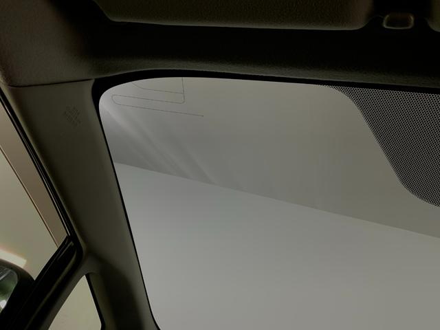 プリウス Ｇツーリングセレクションレザーパッケージ　黒革／衝突軽減／追従クルコン／パーキングアシスト／ＬＥＤヘッドランプ／ヘッドランプウォッシャー／運転席パワーシート／前席シートヒーター／純正ＨＤＤナビ（ＣＤ・ＤＶＤ・地デジ・ＢＴ）／ＥＴＣ／Ｂカメラ（27枚目）