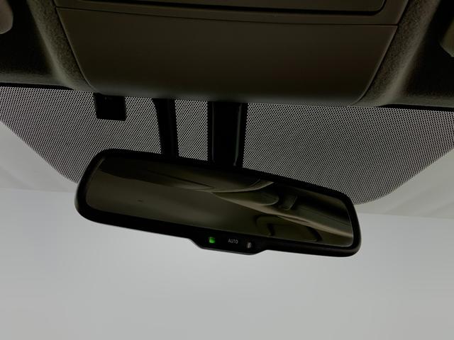 プリウス Ｇツーリングセレクションレザーパッケージ　黒革／衝突軽減／追従クルコン／パーキングアシスト／ＬＥＤヘッドランプ／ヘッドランプウォッシャー／運転席パワーシート／前席シートヒーター／純正ＨＤＤナビ（ＣＤ・ＤＶＤ・地デジ・ＢＴ）／ＥＴＣ／Ｂカメラ（36枚目）