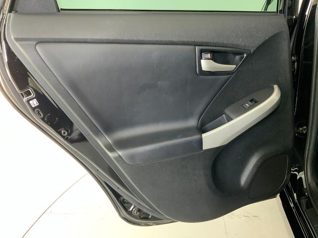 プリウス Ｇツーリングセレクションレザーパッケージ　黒革／衝突軽減／追従クルコン／パーキングアシスト／ＬＥＤヘッドランプ／ヘッドランプウォッシャー／運転席パワーシート／前席シートヒーター／純正ＨＤＤナビ（ＣＤ・ＤＶＤ・地デジ・ＢＴ）／ＥＴＣ／Ｂカメラ（43枚目）