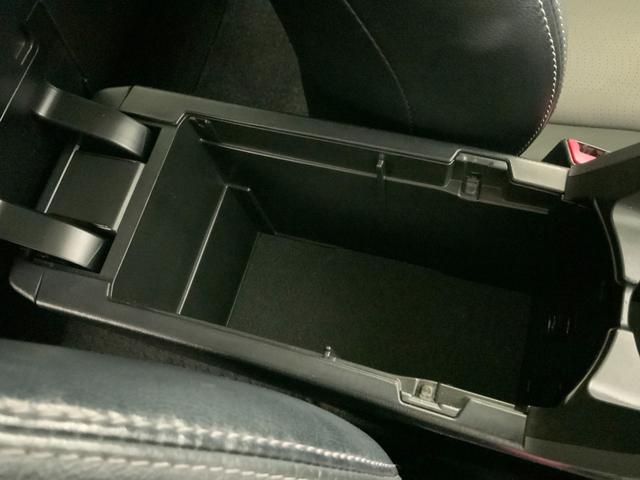 プリウス Ｇツーリングセレクションレザーパッケージ　黒革／衝突軽減／追従クルコン／パーキングアシスト／ＬＥＤヘッドランプ／ヘッドランプウォッシャー／運転席パワーシート／前席シートヒーター／純正ＨＤＤナビ（ＣＤ・ＤＶＤ・地デジ・ＢＴ）／ＥＴＣ／Ｂカメラ（45枚目）