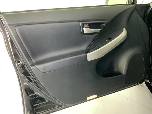 プリウス Ｇツーリングセレクションレザーパッケージ　黒革／衝突軽減／追従クルコン／パーキングアシスト／ＬＥＤヘッドランプ／ヘッドランプウォッシャー／運転席パワーシート／前席シートヒーター／純正ＨＤＤナビ（ＣＤ・ＤＶＤ・地デジ・ＢＴ）／ＥＴＣ／Ｂカメラ（46枚目）