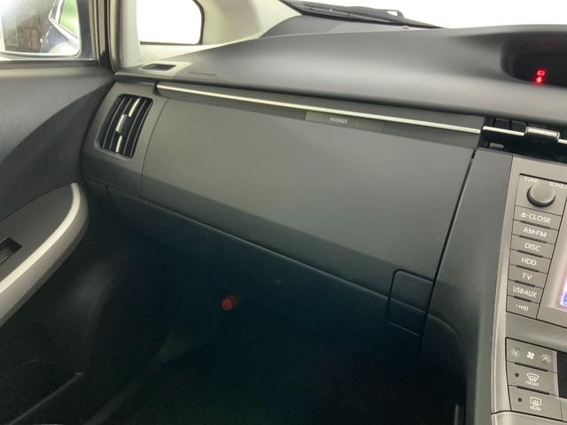 プリウス Ｇツーリングセレクションレザーパッケージ　黒革／衝突軽減／追従クルコン／パーキングアシスト／ＬＥＤヘッドランプ／ヘッドランプウォッシャー／運転席パワーシート／前席シートヒーター／純正ＨＤＤナビ（ＣＤ・ＤＶＤ・地デジ・ＢＴ）／ＥＴＣ／Ｂカメラ（53枚目）