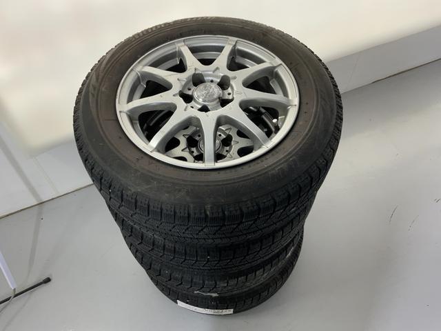 プリウス Ｇツーリングセレクションレザーパッケージ　黒革／衝突軽減／追従クルコン／パーキングアシスト／ＬＥＤヘッドランプ／ヘッドランプウォッシャー／運転席パワーシート／前席シートヒーター／純正ＨＤＤナビ（ＣＤ・ＤＶＤ・地デジ・ＢＴ）／ＥＴＣ／Ｂカメラ（62枚目）