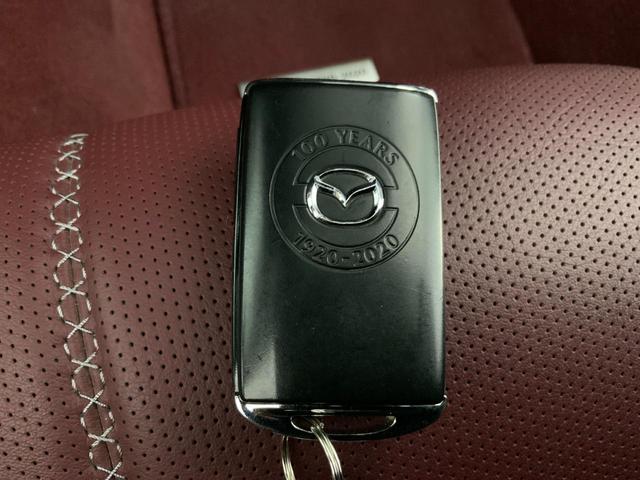 ロードスター １．５　Ｓ　１００周年記念車　ｉ－ｓｔｏｐ／ｉ－ＥＬＯＯＰ／セーフティＰＫＧ（クルコン／アダプティブＬＥＤヘッド）／ＢＳＭ／車線逸脱警報／前後衝突軽減ブレーキ／ＡＴ誤発進抑制／専用レッドナッパ革シート／マツコネ／ＥＴＣ／ドラレコ（24枚目）