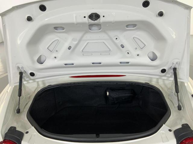 ロードスター １．５　Ｓ　１００周年記念車　ｉ－ｓｔｏｐ／ｉ－ＥＬＯＯＰ／セーフティＰＫＧ（クルコン／アダプティブＬＥＤヘッド）／ＢＳＭ／車線逸脱警報／前後衝突軽減ブレーキ／ＡＴ誤発進抑制／専用レッドナッパ革シート／マツコネ／ＥＴＣ／ドラレコ（26枚目）