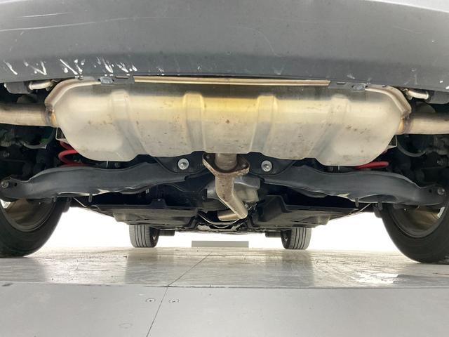 中古車だと気になる足廻り＆下廻り・・・ご覧の通り状態良好◎沿岸部や降雪地にお住まいのお客様もご安心ください♪
