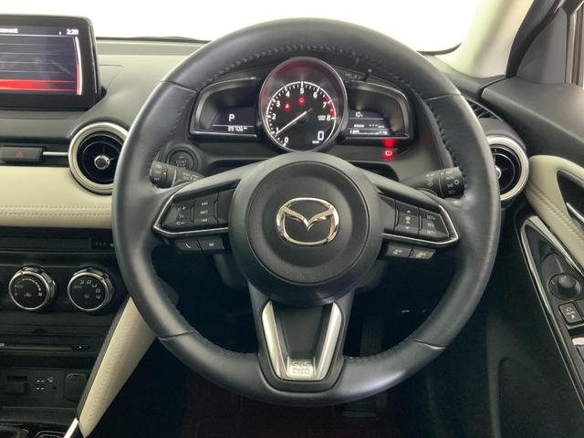 ＭＡＺＤＡ２ １５Ｓ　１００周年特別記念車　ワンオーナー／３６０度ビュー／Ｐセンサー／ＢＳＭ／車線逸脱警報／前後衝突軽減ブレーキ／ＡＴ誤発進抑制制御／レーダークルコン／ＬＫＡ／ＬＥＤヘッド／赤革シート／シートヒーター／マツコネナビ／ＥＴＣ（14枚目）