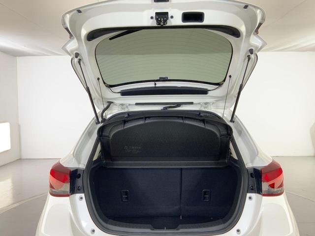 ＭＡＺＤＡ２ １５Ｓ　１００周年特別記念車　ワンオーナー／３６０度ビュー／Ｐセンサー／ＢＳＭ／車線逸脱警報／前後衝突軽減ブレーキ／ＡＴ誤発進抑制制御／レーダークルコン／ＬＫＡ／ＬＥＤヘッド／赤革シート／シートヒーター／マツコネナビ／ＥＴＣ（24枚目）