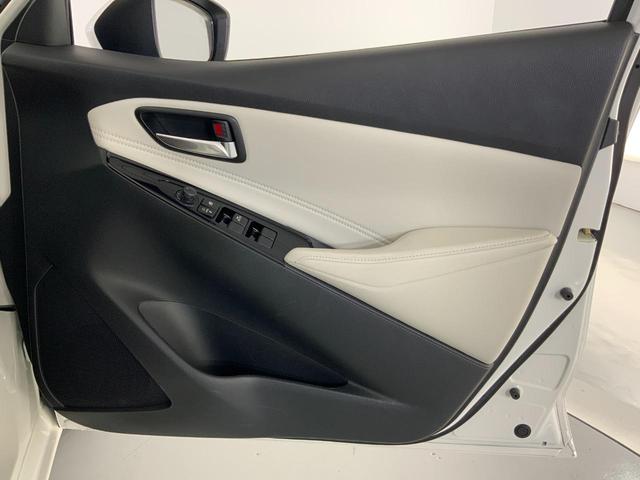 ＭＡＺＤＡ２ １５Ｓ　１００周年特別記念車　ワンオーナー／３６０度ビュー／Ｐセンサー／ＢＳＭ／車線逸脱警報／前後衝突軽減ブレーキ／ＡＴ誤発進抑制制御／レーダークルコン／ＬＫＡ／ＬＥＤヘッド／赤革シート／シートヒーター／マツコネナビ／ＥＴＣ（26枚目）