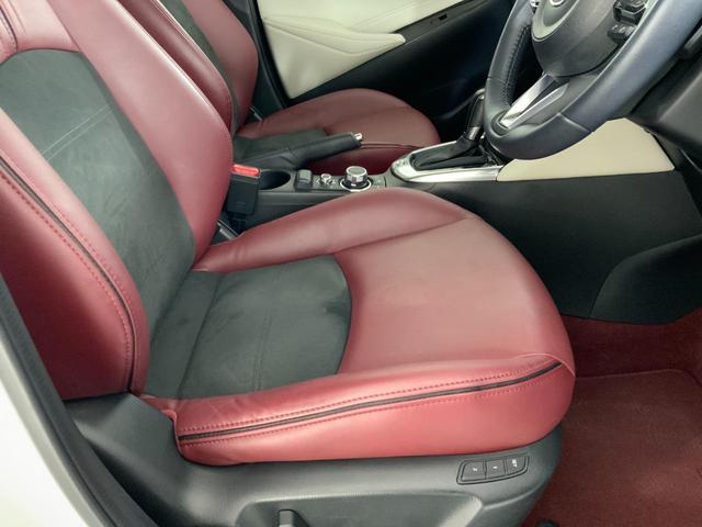 ＭＡＺＤＡ２ １５Ｓ　１００周年特別記念車　ワンオーナー／３６０度ビュー／Ｐセンサー／ＢＳＭ／車線逸脱警報／前後衝突軽減ブレーキ／ＡＴ誤発進抑制制御／レーダークルコン／ＬＫＡ／ＬＥＤヘッド／赤革シート／シートヒーター／マツコネナビ／ＥＴＣ（30枚目）