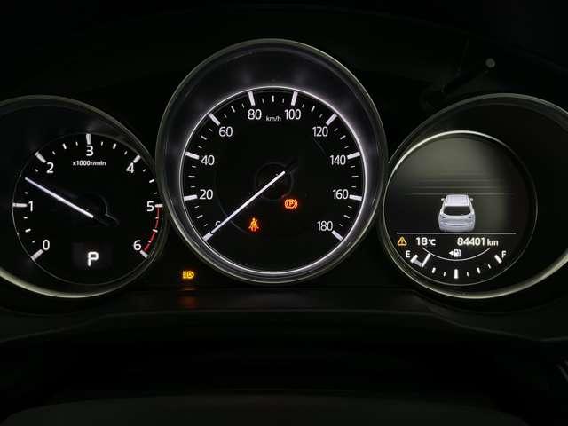 当店ではほぼ全てのお車を全国各地のオートオークションから仕入れております。その際、メーター改ざん等の検査も行われ、問題の無い車両のみ入庫していますのでご安心下さい☆