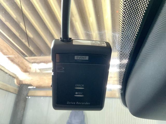 アテンザセダン ＸＤ　Ｌパッケージ　４ＷＤ／サンルーフ／３６０度ビュー／前後衝突軽減ブレーキ／ＡＴ誤発進抑制／全車速追従レーダークルコン／ＬＫＡ／車線逸脱警報／ＢＳＭ／ＬＫＡ／茶革シート／Ｐシート／ＢＯＳＥ／マツコネ／ＥＴＣ２．０（15枚目）