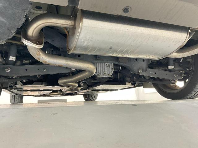 中古車だと気になる足廻り＆下廻り・・・ご覧の通り状態良好◎沿岸部や降雪地にお住まいのお客様もご安心ください♪