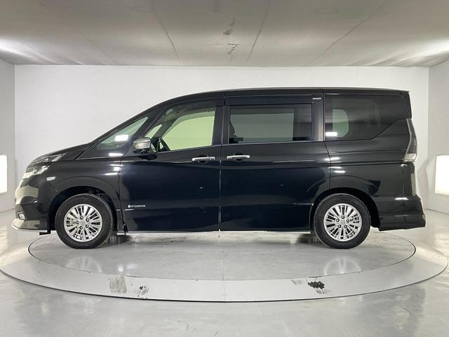 セレナ e-パワー オーテック 純正9型ナビ/純正ドラレコ/ETC/衝突軽減/車線逸脱警報/踏み間違い防止/クルコン/ハイビームアシスト/前後ソナー/両側ハンズフリーパワスラ/前席シートヒーター/アラウンドビュー/LEDヘッドランプ(4枚目)