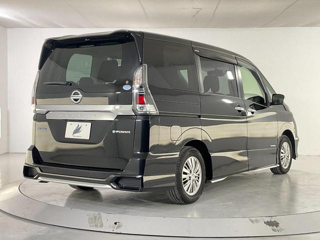 セレナ e-パワー オーテック 純正9型ナビ/純正ドラレコ/ETC/衝突軽減/車線逸脱警報/踏み間違い防止/クルコン/ハイビームアシスト/前後ソナー/両側ハンズフリーパワスラ/前席シートヒーター/アラウンドビュー/LEDヘッドランプ(7枚目)
