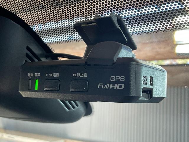 セレナ e-パワー オーテック 純正9型ナビ/純正ドラレコ/ETC/衝突軽減/車線逸脱警報/踏み間違い防止/クルコン/ハイビームアシスト/前後ソナー/両側ハンズフリーパワスラ/前席シートヒーター/アラウンドビュー/LEDヘッドランプ(15枚目)