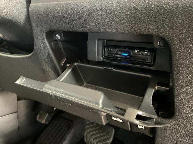 セレナ e-パワー オーテック 純正9型ナビ/純正ドラレコ/ETC/衝突軽減/車線逸脱警報/踏み間違い防止/クルコン/ハイビームアシスト/前後ソナー/両側ハンズフリーパワスラ/前席シートヒーター/アラウンドビュー/LEDヘッドランプ(16枚目)