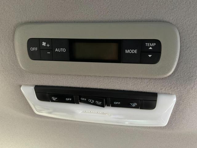 セレナ e-パワー オーテック 純正9型ナビ/純正ドラレコ/ETC/衝突軽減/車線逸脱警報/踏み間違い防止/クルコン/ハイビームアシスト/前後ソナー/両側ハンズフリーパワスラ/前席シートヒーター/アラウンドビュー/LEDヘッドランプ(35枚目)