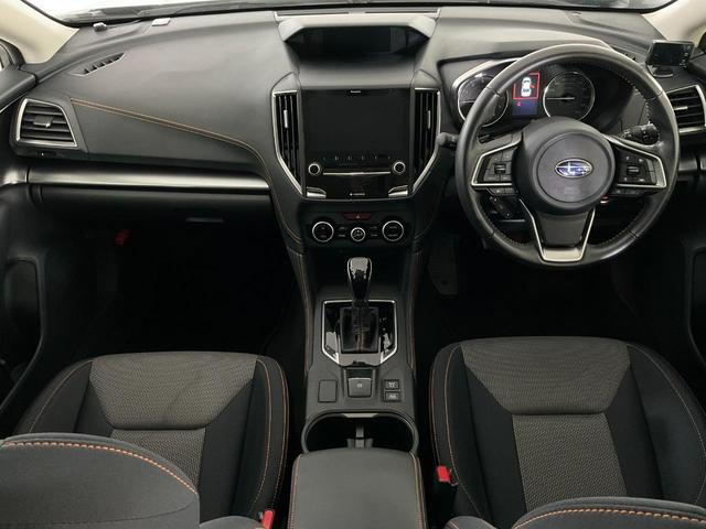 運転者にとっては日々使用することとなる運転席です。運転席が快適だと運転に集中することができますね。