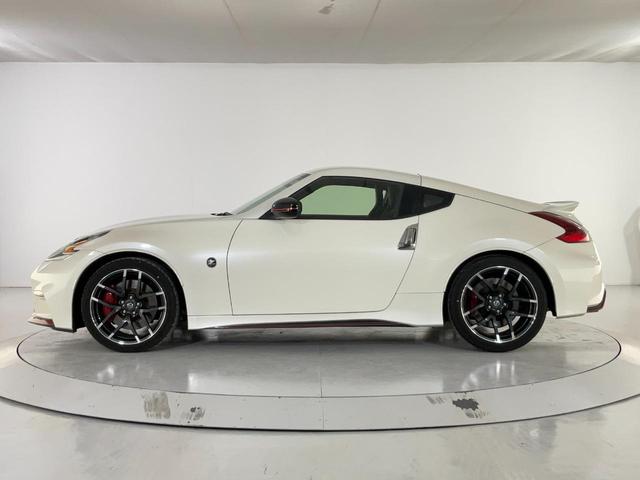 フェアレディZ ニスモ ワンオーナー/6速MT/専用チューニングCPU(ニスモスポーツリセッティング済み)/NISMO専用エアロ/RAYS製19AW/レッドアルミキャリパ/YAMAHA製ダンパー/RECARO製バケットシート(4枚目)