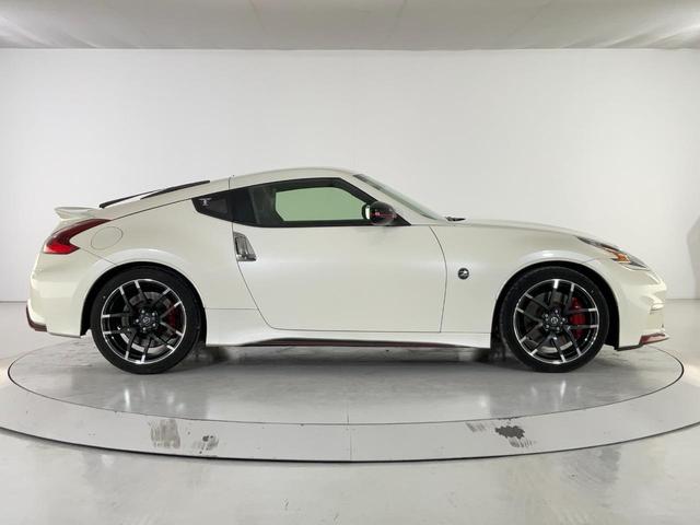 フェアレディZ ニスモ ワンオーナー/6速MT/専用チューニングCPU(ニスモスポーツリセッティング済み)/NISMO専用エアロ/RAYS製19AW/レッドアルミキャリパ/YAMAHA製ダンパー/RECARO製バケットシート(8枚目)