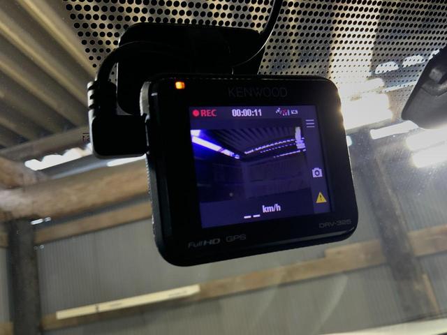 フェアレディZ ニスモ ワンオーナー/6速MT/専用チューニングCPU(ニスモスポーツリセッティング済み)/NISMO専用エアロ/RAYS製19AW/レッドアルミキャリパ/YAMAHA製ダンパー/RECARO製バケットシート(14枚目)