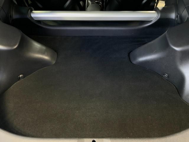 フェアレディZ ニスモ ワンオーナー/6速MT/専用チューニングCPU(ニスモスポーツリセッティング済み)/NISMO専用エアロ/RAYS製19AW/レッドアルミキャリパ/YAMAHA製ダンパー/RECARO製バケットシート(21枚目)