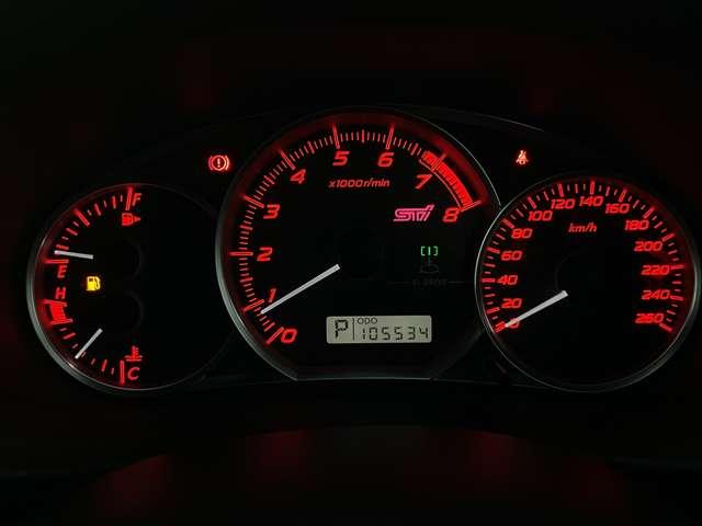 インプレッサ ＷＲＸ　ＳＴＩ　Ａライン　タイプＳ　４ＷＤ／自社ユーザー買取車／ＨＩＤヘッドライト／Ｆフォグ／ＢＢＳ製１８インチＡＷ／アルカンターラ・革コンビバケットシート／クルコン／ＤＯＰストラーダＨＤＤナビ／ＥＴＣ／ドラレコ※社外マフラー（ＨＫＳ）（12枚目）